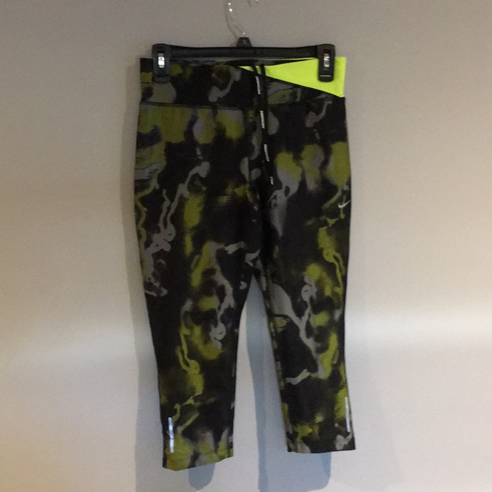 Nike dry fit cropped leggings